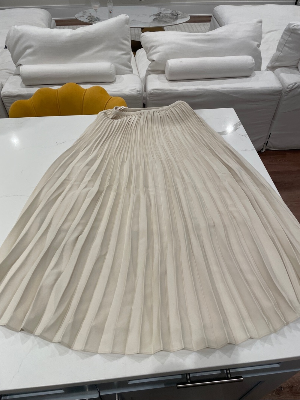 Quince Cream Pleated Midi Skirt